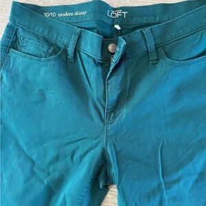 LOFT Vibrant Blue Modern Skinny Jeans
Size 10
